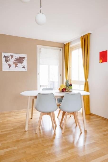 New! Cozy & Lovely Home In The 3Rd District Вена Экстерьер фото