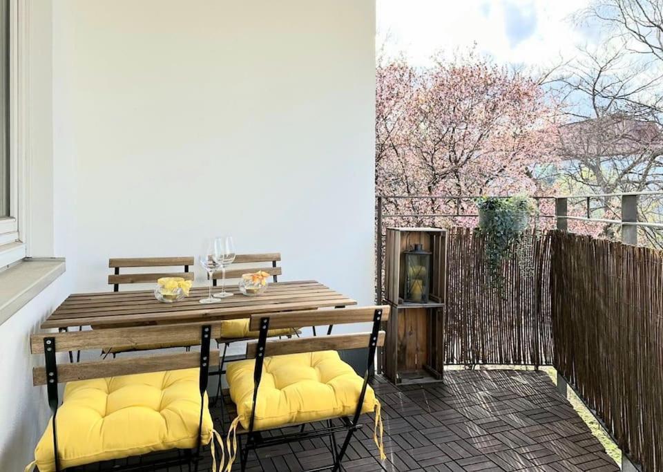New! Cozy & Lovely Home In The 3Rd District Вена Экстерьер фото